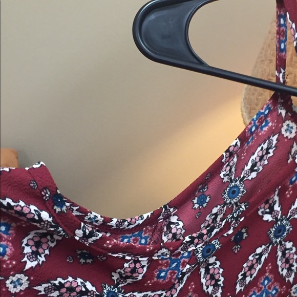 Cold shoulder dress - Picture 2 of 7